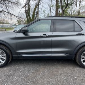 FORD EXPLORER XLT - 4