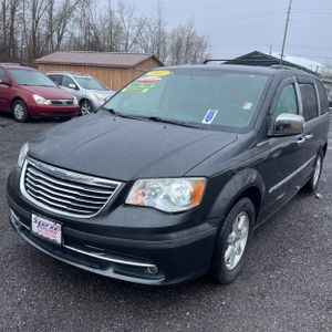 CHRYSLER TOWN & COUNTRY TOURING - 1