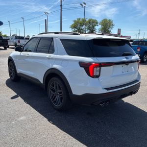 FORD EXPLORER ST - 5