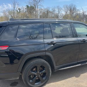 JEEP GRAND CHEROKEE L LIMITED - 9