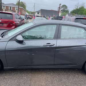 HYUNDAI ELANTRA SEL - 3