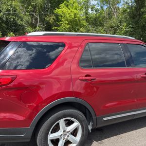 FORD EXPLORER XLT - 8