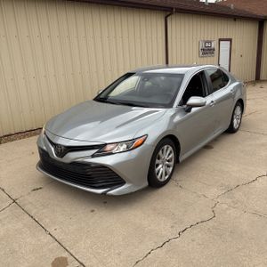 TOYOTA CAMRY - 1