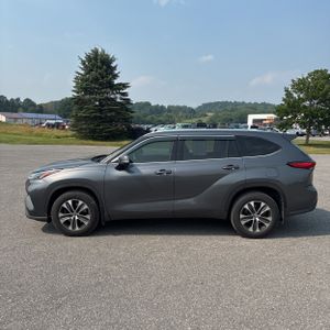 2021 Toyota HIGHLANDER XLE 照片 3
