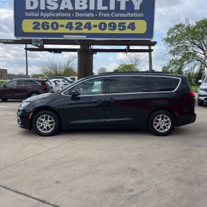 CHRYSLER PACIFICA TOURING L - 3