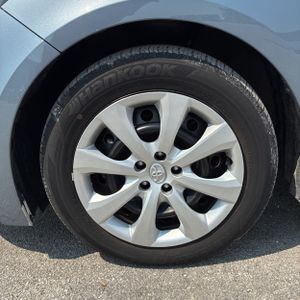 صورة مصغرة 17 لـ 2025 Toyota COROLLA LE