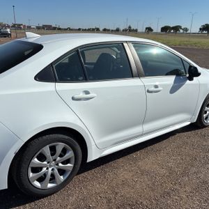 2022 Toyota COROLLA LE 照片 9