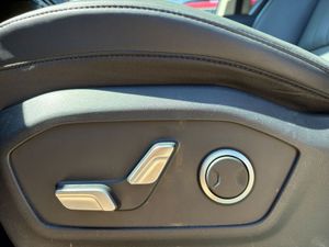 2025 Hyundai SANTA FE SEL 照片 17
