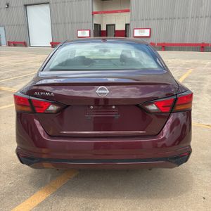 صورة 7 لـ 2025 Nissan ALTIMA SV