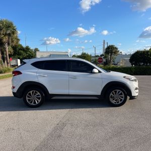 HYUNDAI TUCSON SEL - 10