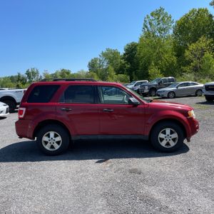 FORD ESCAPE XLT - 10