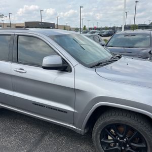2019 JEEP GRAND CHEROKEE ALTITUDE — фото 13