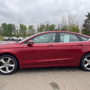 FORD FUSION SE - 4
