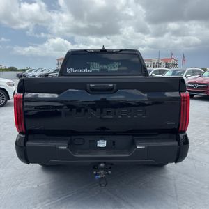 صورة 7 لـ 2025 Toyota TUNDRA SR5