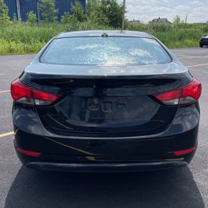 صورة 7 لـ 2016 Hyundai ELANTRA SE
