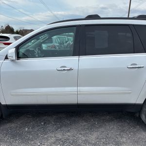 CHEVROLET TRAVERSE LT - 4