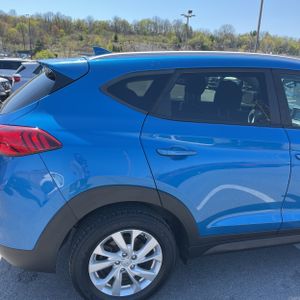 HYUNDAI TUCSON VALUE - 9