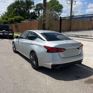 NISSAN ALTIMA 2.5 SR - 4