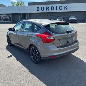 FORD FOCUS SE - 5