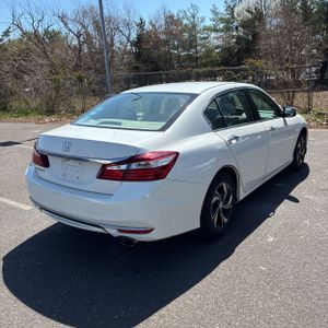 HONDA ACCORD LX - 8