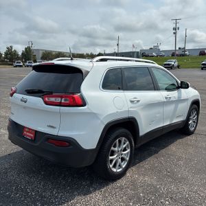 2017 JEEP CHEROKEE LATITUDE — фото 8