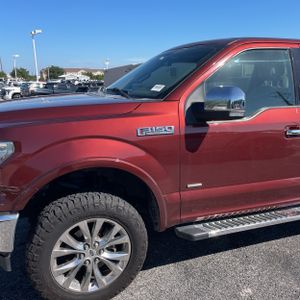 FORD F-150 LARIAT - 2