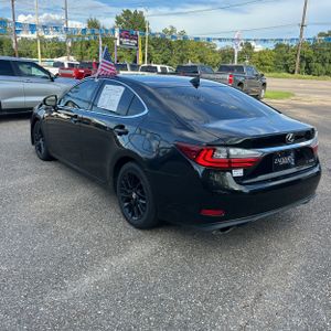 صورة 5 لـ 2018 Lexus ES 350 BASE
