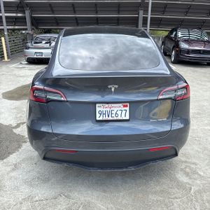 TESLA MODEL Y LONG RANGE - 7