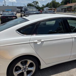 FORD FUSION SE - 9
