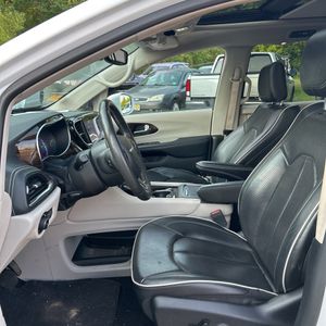 صورة 19 لـ 2022 Chrysler PACIFICA LIMITED