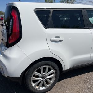 KIA SOUL + - 9