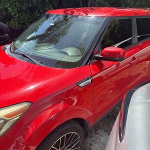 2017 KIA SOUL + 照片 2