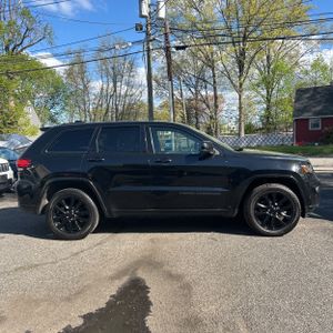 JEEP GRAND CHEROKEE ALTITUDE - 10