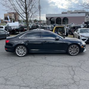 AUDI A4 2.0T PREMIUM - 10