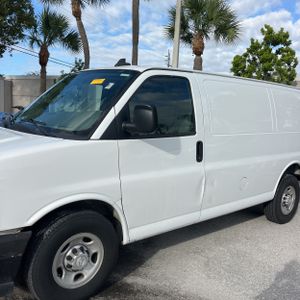 CHEVROLET EXPRESS 2500 - 2
