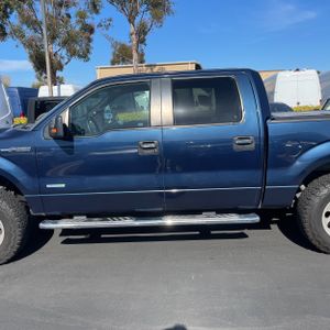 FORD F-150 XLT - 4