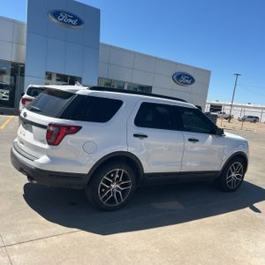 FORD EXPLORER SPORT - 10