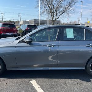 MERCEDES-BENZ E-CLASS - 4