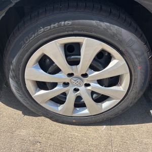 صورة مصغرة 17 لـ 2025 Toyota COROLLA LE