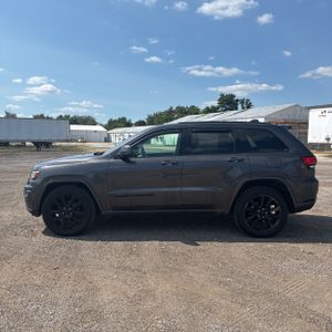2017 JEEP GRAND CHEROKEE ALTITUDE — фото 3