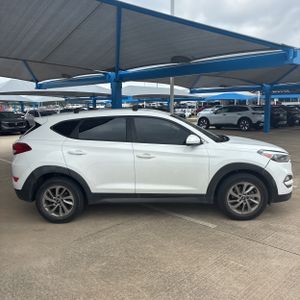 HYUNDAI TUCSON SE - 10