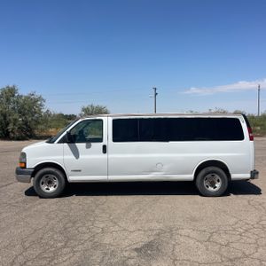 2004 Chevrolet EXPRESS 照片 3