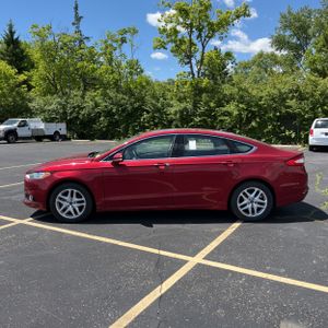 FORD FUSION SE - 3