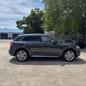 AUDI Q5 2.0T PREMIUM - 10