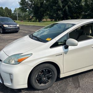 صورة 2 لـ 2012 Toyota PRIUS TWO
