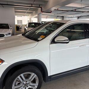 صورة 2 لـ 2022 Mercedes-BENZ GLA
