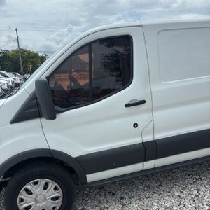 FORD TRANSIT 250 - 2