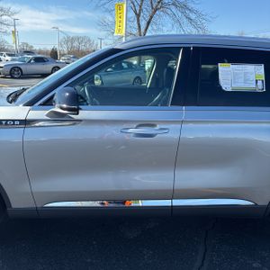 LINCOLN AVIATOR STANDARD - 4