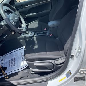 صورة مصغرة 30 لـ 2020 Hyundai ELANTRA SE