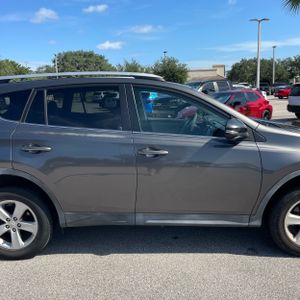 صورة مصغرة 11 لـ 2014 Toyota RAV4 XLE